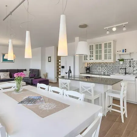Lume Comfortable Hotel 4*