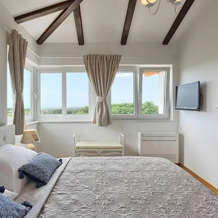 Lume Comfortable Hotel